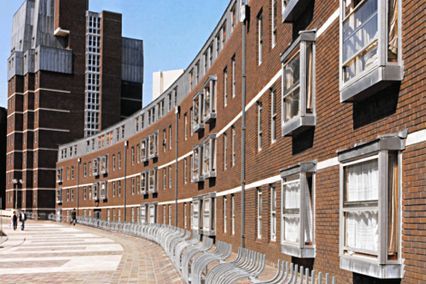 credit: http://www.port.ac.uk/media/why-portsmouth/accommodation/halls-3-1-960x627-1.jpg