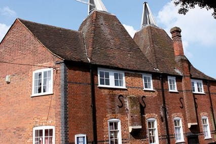 credit: https://www.canterbury.ac.uk/study-here/images/city-halls.jpg