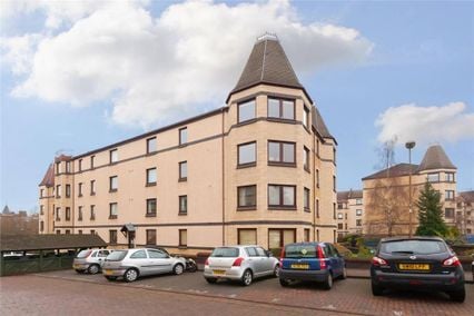 credit: https://espc.com/property/37-4-west-bryson-road-edinburgh-eh11-1bn/933262