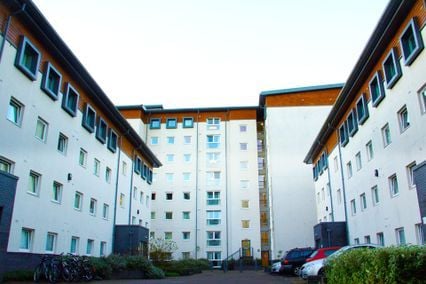 credit: http://www.summerlettings.co.uk/property/victoria-hall-glasgow/
