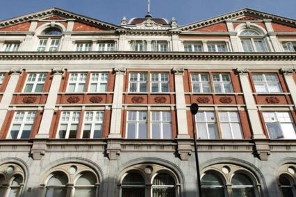 credit: https://www.agoda.com/en-gb/lse-grosvenor-house-studios/hotel/london-gb.html?cid=-217