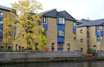 credit: http://www.residences.qmul.ac.uk/college/qmaccommodation/mileend/chesney/