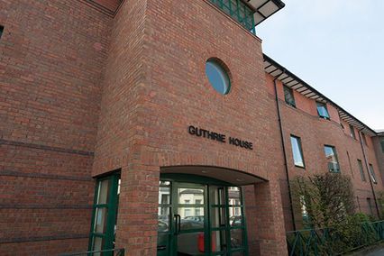 credit: http://www.stayatqueens.com/ApplyforAccommodation/AccommodationOptions/GuthrieHouse/