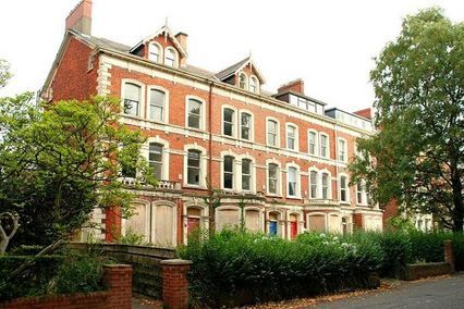 credit: https://commons.wikimedia.org/wiki/File:Nos_19-22_College_Gardens,_Belfast_-_geograph.org.uk_-_1508212.jpg