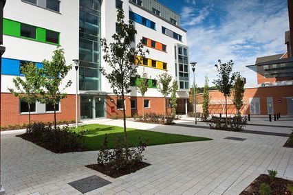 credit: http://www.accommodationforstudents.com/studentprivatehalls/studentaccommodation_lphs_Luton.asp