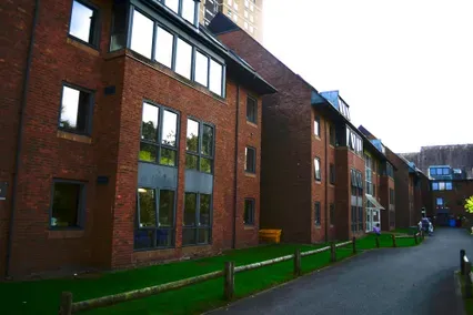 credit: https://thetab.com/guides/guide/manchester/