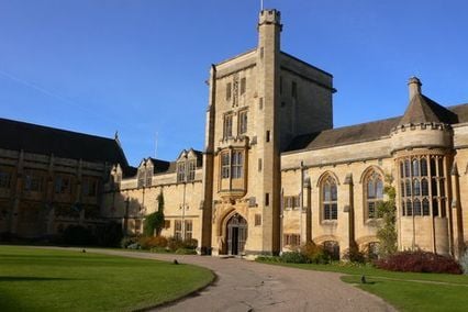 credit: https://www.tripadvisor.co.uk/Attraction_Review-g186361-d566340-Reviews-Mansfield_College-Oxford_Oxfordshire_England.html