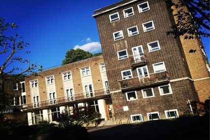 credit: https://londonstudenthome.com/spot/raymont-hall/