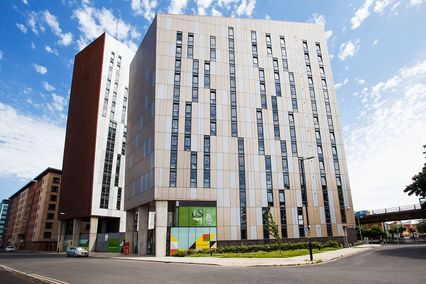 credit: https://roomclub.com/properties/unite-students-parkway-gate/