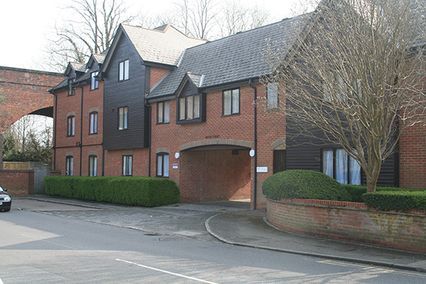 credit: https://www.google.com/url?sa=i&source=images&cd=&ved=2ahUKEwjb3ZmokozjAhVLAGMBHRowCGAQjRx6BAgBEAU&url=https%3A%2F%2Fwww.buckingham.ac.uk%2Faccommodation%2Fmitre%2F&psig=AOvVaw2FOD7Hxg7OFEZx4eWDi3W8&ust=1561810137454733