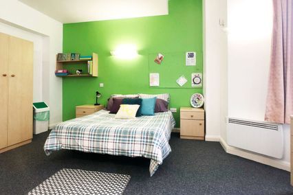 credit: http://www.accommodationforstudents.com//images/properties/lphs_328_main08102018144320.jpg