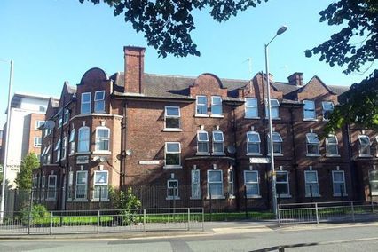 credit: https://photos2.spareroom.co.uk/images/flatshare/listings/large/59/66/5966329.jpg