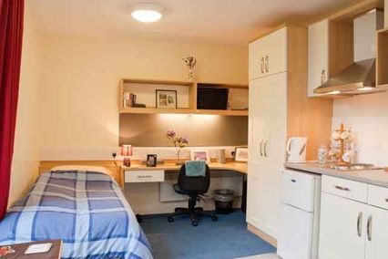 credit: https://www.reading.ac.uk/~/media/images/upp%20accommodation%20use%20only/st%20georges%20studio.ashx?h=474&w=640&la=en