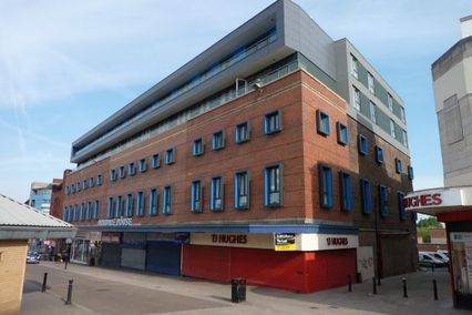 credit: https://www.knightknox.com/assets/img/made/assets/upload/img/developments/Arndale_House_External_-_resized_640_480_81_int_c1.JPG