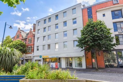 credit: https://s3.eu-west-2.amazonaws.com/assets.crm-students.com/2018/11/Mark-Royal-Street-View-2.jpg