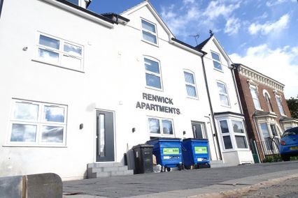 credit: https://www.househuntltd.co.uk/media/com_iproperty/pictures/DSC0143459c28308c8e8c.jpg