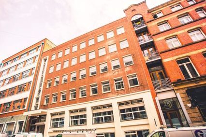 credit: https://www.knightknox.com/assets/img/made/assets/upload/img/developments/Stanley_Court_-_20_(Medium)1_640_480_81_int_c1.JPG