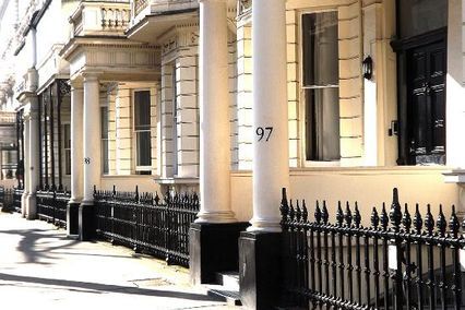 credit: https://www.google.com/url?sa=i&source=images&cd=&ved=2ahUKEwiUwef0m9PlAhVwA2MBHS54DrcQjRx6BAgBEAQ&url=https%3A%2F%2Fwww.tripadvisor.com%2FHotel_Review-g186338-d262445-Reviews-Halpin_House_South_Kensington-London_England.html&psig=AOvVaw2dUD8PnOV95Io9Vj1sRLpf&ust=1573048330814406