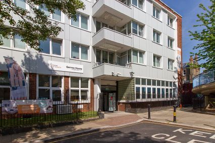 credit: https://wearehomesforstudents.com/images/galleries/garrow-house-exterior-1.jpg