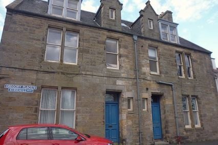 credit: https://www.google.com/url?sa=i&source=images&cd=&ved=2ahUKEwj7_Ov8x_3lAhWFxYUKHWA8BDoQjRx6BAgBEAQ&url=https%3A%2F%2Fbritishlistedbuildings.co.uk%2F200386828-1-2-gregory-place-st-andrews&psig=AOvVaw2IBMI4iQC71NrH7n8yDA5S&ust=1574503043146908