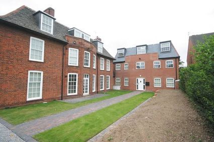 credit: https://www.google.com/url?sa=i&url=https%3A%2F%2Fwww.westmanorstudentliving.co.uk%2Flocations%2Fle2%2Fpage%2F3%2F&psig=AOvVaw1fQq9FrksSGna6ROtziLiG&ust=1580801791262000&source=images&cd=vfe&ved=0CAIQjRxqFwoTCMDusufxtOcCFQAAAAAdAAAAABAD