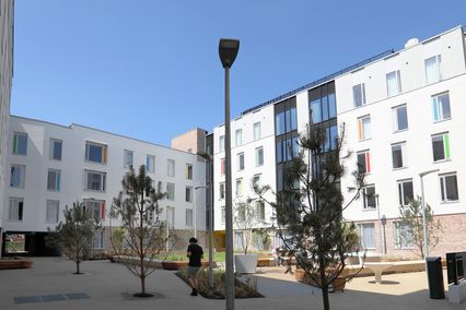 credit: https://apartostudent.com/wp-content/uploads/2018/09/dorset-point-mscext8a.jpg