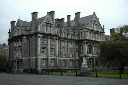 credit: https://trinitynews.ie/wp-content/uploads/2015/01/DUB-Dublin-Trinity-College-Graduates-Memorial-Building-01-3008x2000.jpg