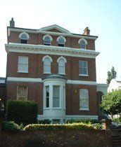 credit: https://www.richmond.ac.uk/wp-content/uploads/2014/08/Accomd-R-Montford.jpg