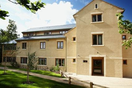 credit: https://academicvenuesolutions.co.uk/files/img_cache/249/880_660_1_1522765687_2018AccommodationBuilding.JPG?1523351657
