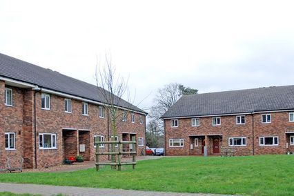 credit: https://www.rvc.ac.uk/Media/Default/About/Campus/Accommodation/college-close.jpg
