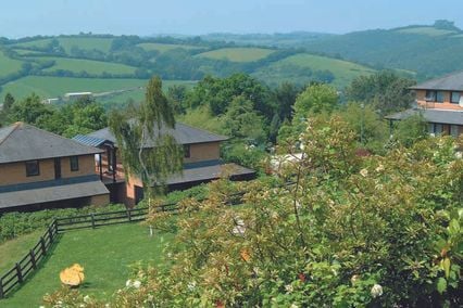 credit: https://www.exeter.ac.uk/media/universityofexeter/campusservices/accommodation/images/residences/clydesdalecourt/Clydesdale-court-gardens-and-view.jpg
