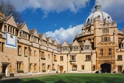 credit: https://www.speedybooker.com/photos/fit.ashx?file=brasenose-college-1-20161123123603.jpg&w=960&h=400