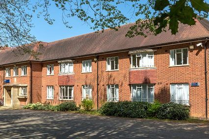 credit: https://le.ac.uk/~/media/uol/images/buildings/accommodation/oadby/the-coppice/the-coppice-ext-846-1.jpg?h=474&w=846&la=en&hash=4C316EF8CF17153F70CA9962CE7552E6DB07E023