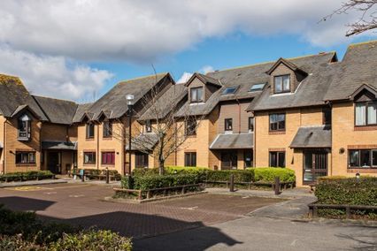 credit: https://www.bournemouth.ac.uk/sites/default/files/styles/asset_image_full_cropped/public/assets/images/Student-village.jpg?itok=PxwfXjg3