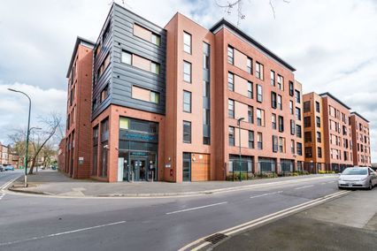 credit: https://s3.eu-west-2.amazonaws.com/assets.crm-students.com/2018/10/Russell-View-Nottingham-Exterior-2.jpg