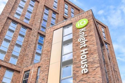 credit: https://www.iqstudentaccommodation.com/sites/default/files/styles/slider/public/2019-11/DSC_0802.jpg?itok=kZhlFR_I