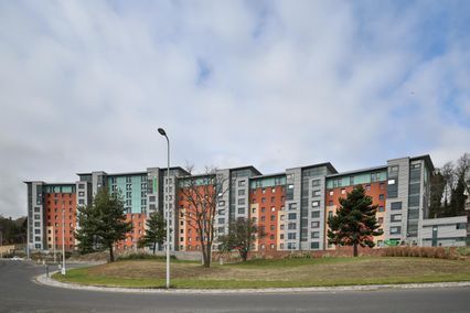 credit: https://www.iqstudentaccommodation.com/sites/default/files/styles/slider/public/2018-07/Copy%20of%20Exterior%20-%20Parker%20House%20%2821%20of%2023%29.jpg?itok=PDxFgfP4