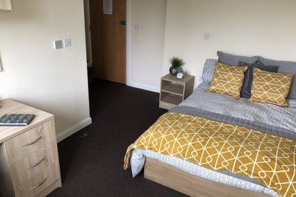credit: https://api.cloudstudenthomes.co.uk/wp-content/uploads/2020/05/Jubilee-Court-4-1024x768.jpg