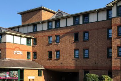 credit: https://www.thebridgerooms.org.uk/wp-content/uploads/2021/03/bridge-rooms-reserve-a-room_W1600.jpg