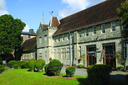 credit: https://en.wikipedia.org/wiki/File:University_of_Winchester_Main_Building.jpg