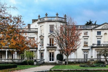 credit: https://www.roehampton.ac.uk/news/2020/september/roehampton-ranked-top-10-london-in-times-good-university-guide-2021/