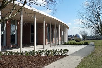 credit: https://en.wikipedia.org/wiki/Newman_University,_Birmingham
