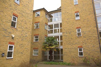credit: https://wearehomesforstudents.com/student-accommodation/london/dean-house