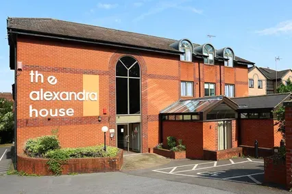 credit: https://wearehomesforstudents.com/student-accommodation/high-wycombe/alexandra-house