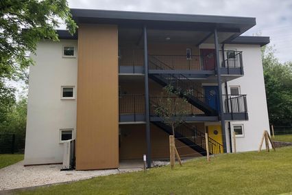 credit: https://www.studenthallsbirmingham.com/wp-content/uploads/Building-with-grass-1.jpg