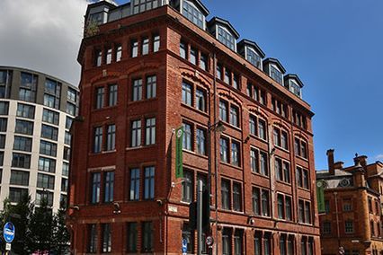 credit: https://www.iqstudentaccommodation.com/student-accommodation/manchester/warehouses/location