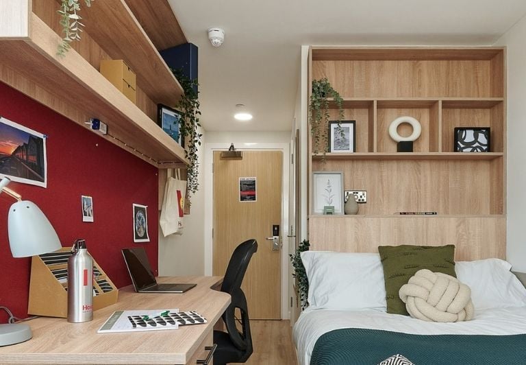 Hall - 17a Christchurch Road