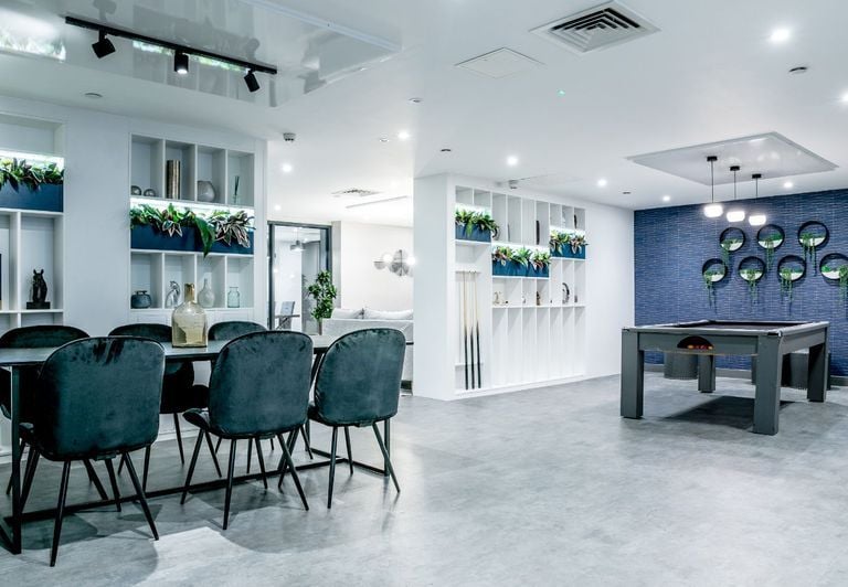 Hall 33 Parkside