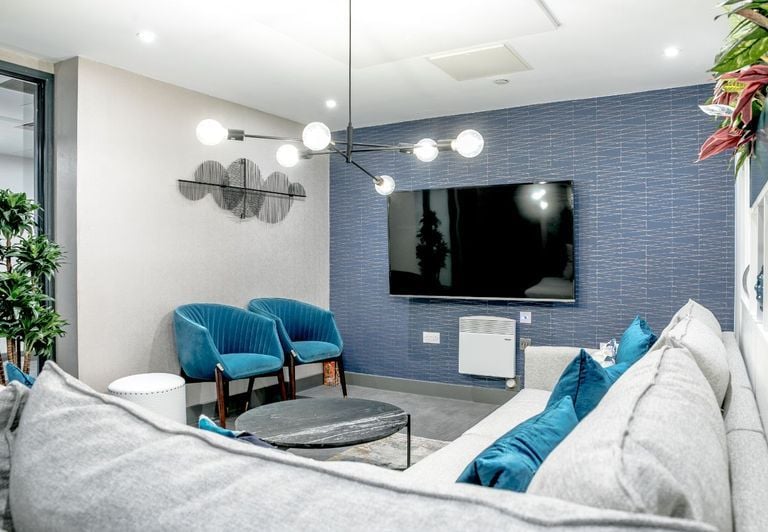 Hall 33 Parkside
