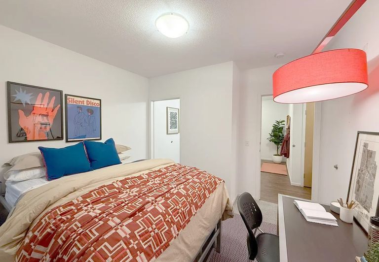 Hall - 700 on Washington